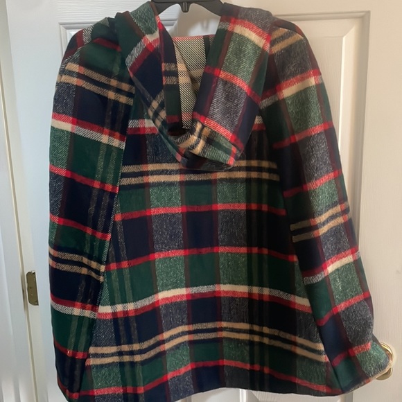 Plaid cape with toggle - Picture 3 of 3